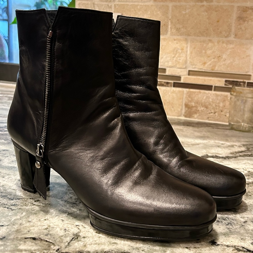 Stuart Weitzman Leather Ankle Boots